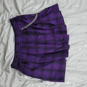 Purple pleated plaid skirt with removable chain- Hottopic size medium.